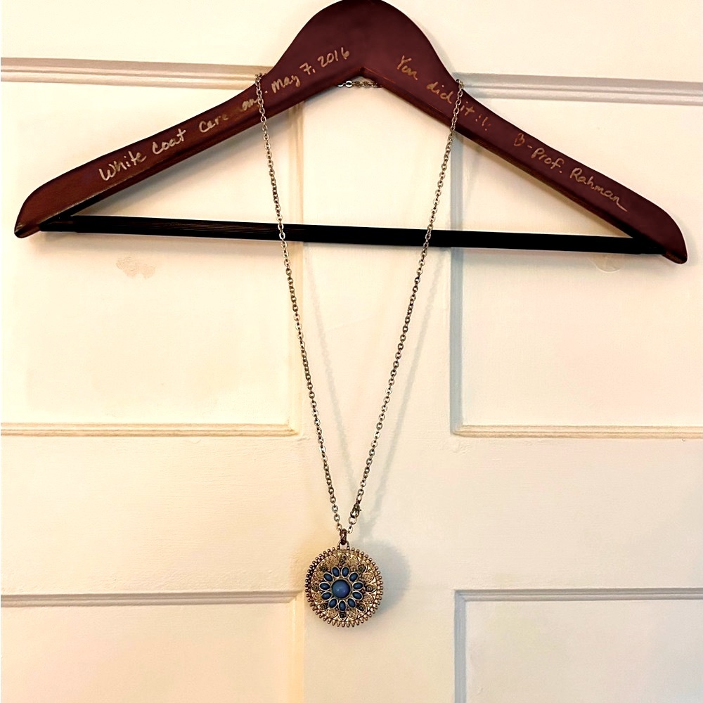 Elegant Blue and Silver Necklace